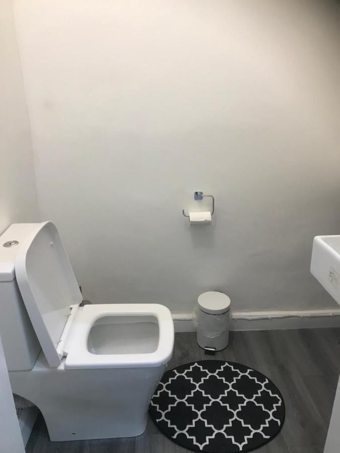 Norton Road Villa Стоктън он Тийс Екстериор снимка