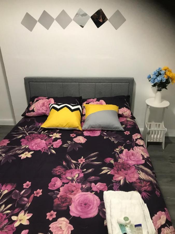 Norton Road Villa Стоктън он Тийс Екстериор снимка