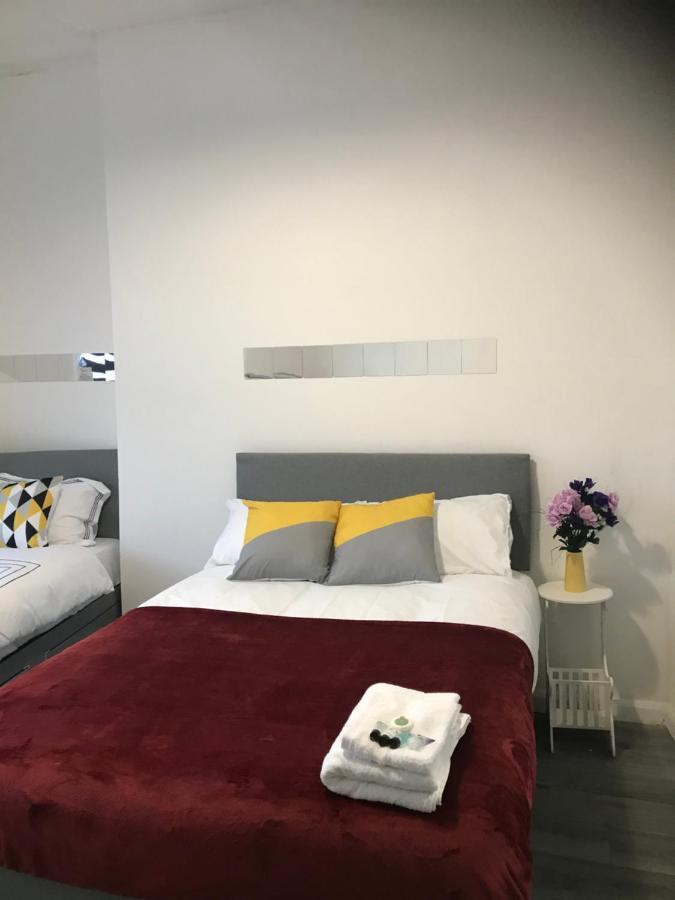 Norton Road Villa Стоктън он Тийс Екстериор снимка