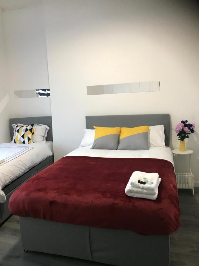 Norton Road Villa Стоктън он Тийс Екстериор снимка