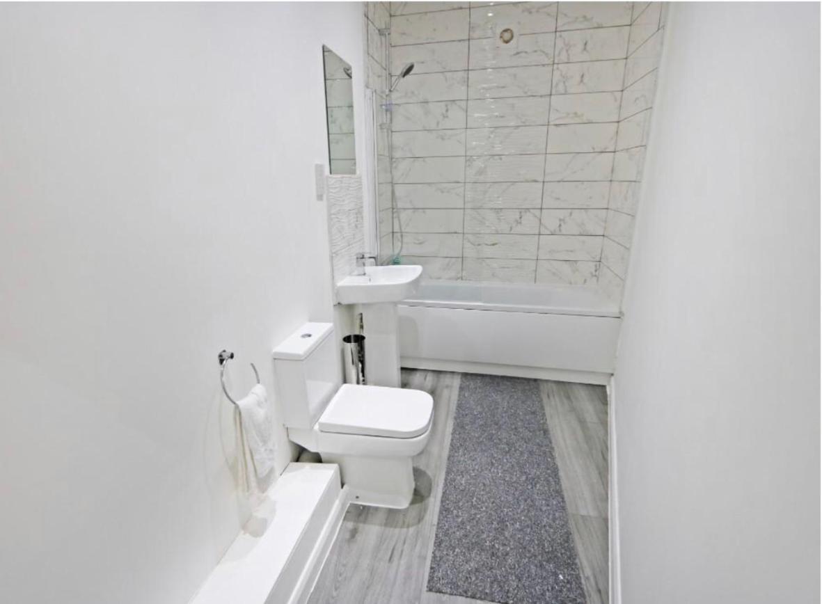 Norton Road Villa Стоктън он Тийс Екстериор снимка